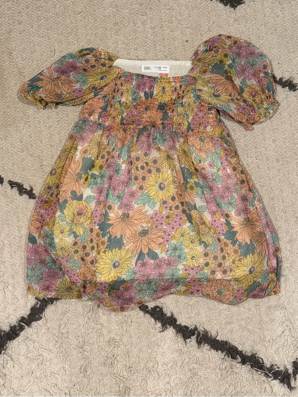 Zara Floral size 4-5 Puff-Sleeve Dress in Yellow, Pink, Green, Peach